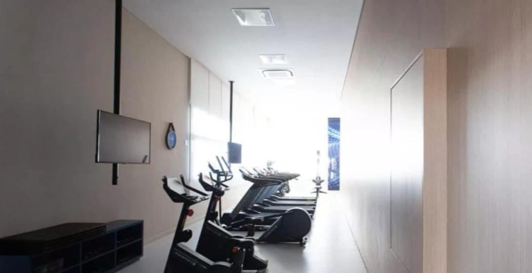 Em Pinheiros Com Piscina Incrivel! Apartamento